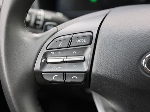 Certified 2021 Hyundai Kona Limited FWD image 36