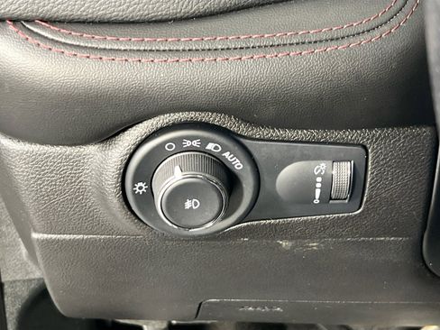 Used 2022 Dodge Durango R/T w/ Blacktop Package image 10