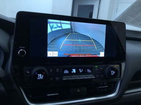 Used 2025 Toyota Grand Highlander AWD image 28