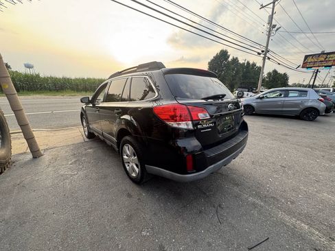 Used 2010 Subaru Outback 3.6R Limited AWD/4WD image 6