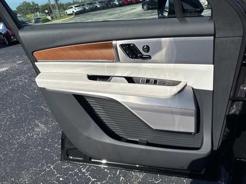 New 2026 Cadillac Vistiq Luxury image 19