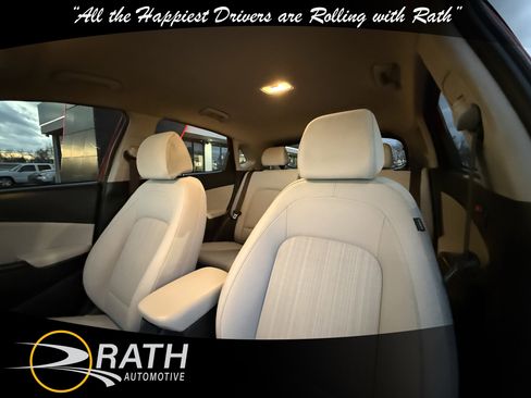 Used 2022 Hyundai Kona SEL image 12