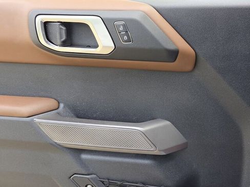 Used 2022 Ford Bronco Outer Banks image 25