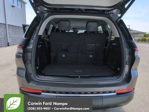 Used 2021 Jeep Grand Cherokee L Limited AWD/4WD image 29