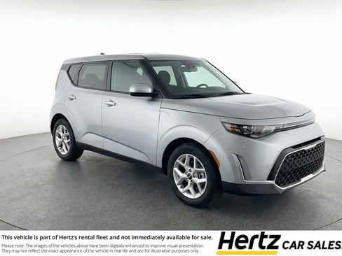Used 2025 Kia Soul LX w/ LX Technology Package image 1