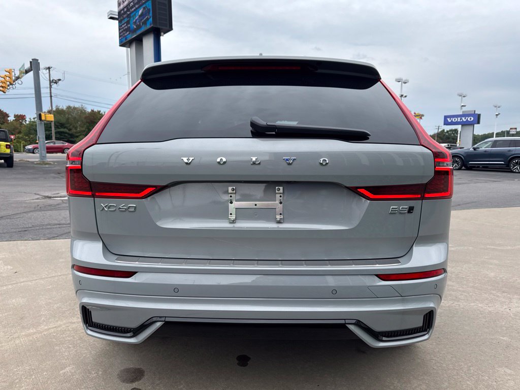 Used 2027 Volvo XC60 B5 Plus AWD/4WD image 6