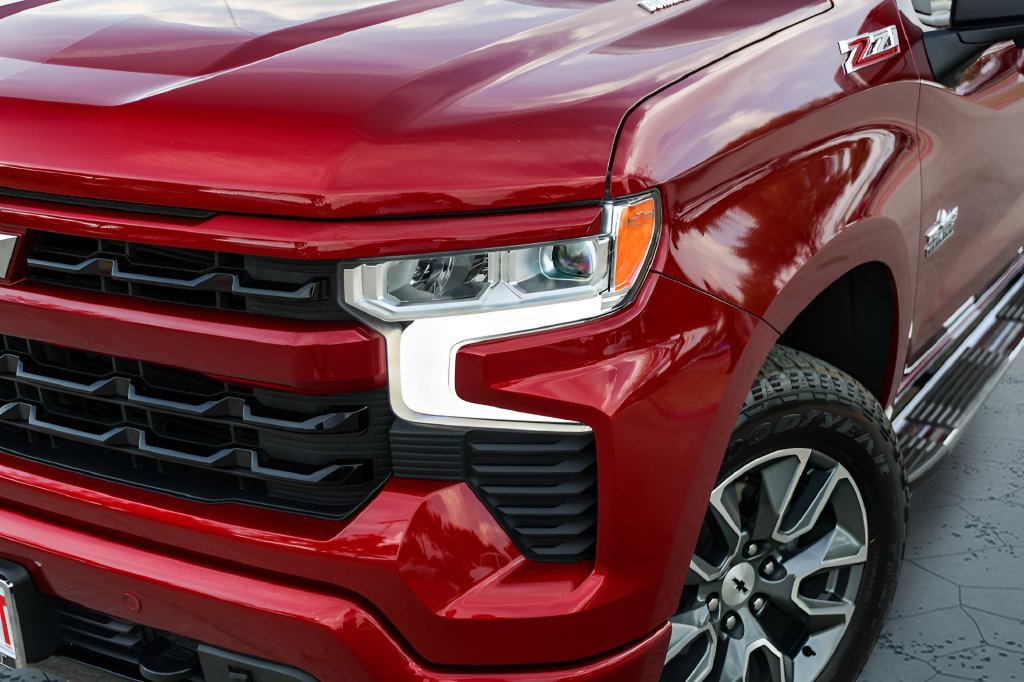 Certified 2025 Chevrolet Silverado 1500 RST AWD/4WD image 2