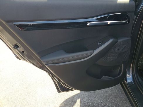 New 2026 Kia Seltos EX image 23