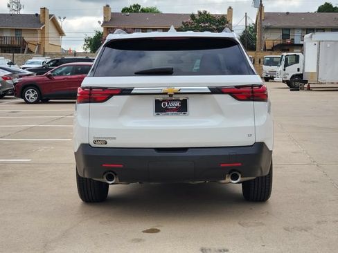 Used 2023 Chevrolet Traverse LT FWD image 13