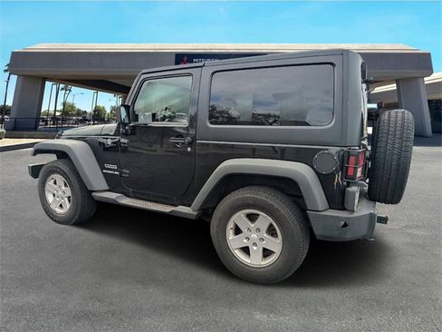 Used 2012 Jeep Wrangler Sport image 4