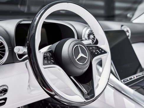 Used 2026 Mercedes-Benz Maybach SL 680 image 40