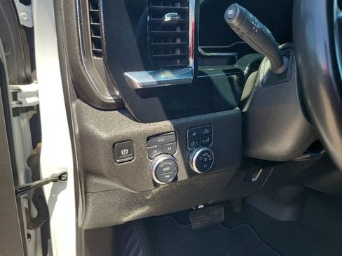 Used 2025 GMC Sierra 1500 SLT AWD/4WD image 20