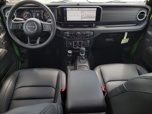 New 2025 Jeep Gladiator Sport image 12