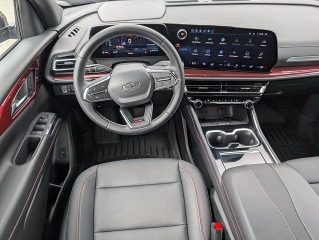 Used 2026 Chevrolet Traverse Z71 w/ LPO, Floor Liner Package AWD/4WD image 6