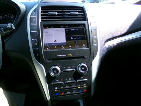 Used 2019 Lincoln MKC Reserve w/ MKC Technology Package FWD image 21