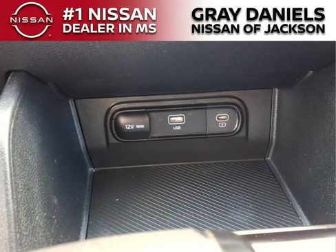 Used 2023 Kia Sportage LX FWD image 18