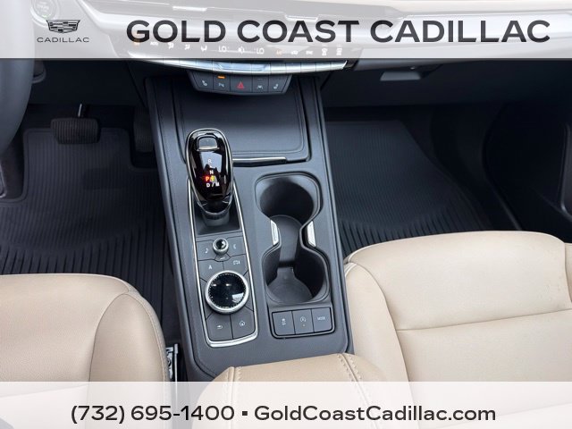 Used 2024 Cadillac XT4 Luxury w/ Cold Weather Package AWD/4WD image 26