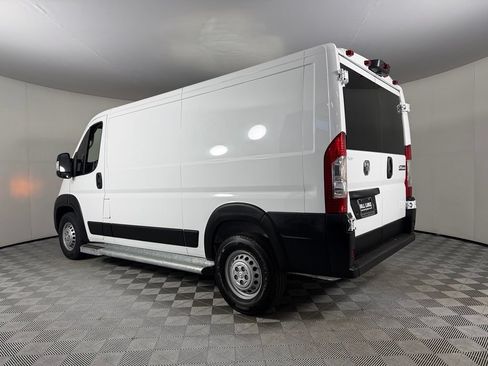 Used 2025 RAM ProMaster 2500 w/ U-Haul Equipment Group FWD image 10