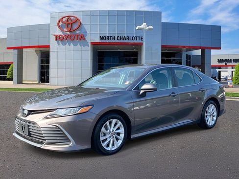 Used 2023 Toyota Camry LE FWD image 3