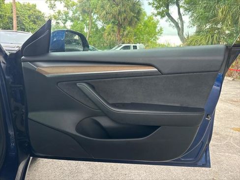 Used 2022 Tesla Model 3 RWD image 21
