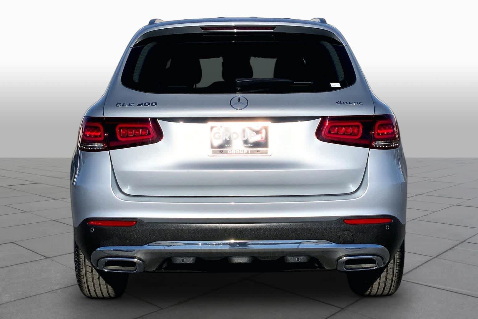 Used 2021 Mercedes-Benz GLC 300 4MATIC image 4