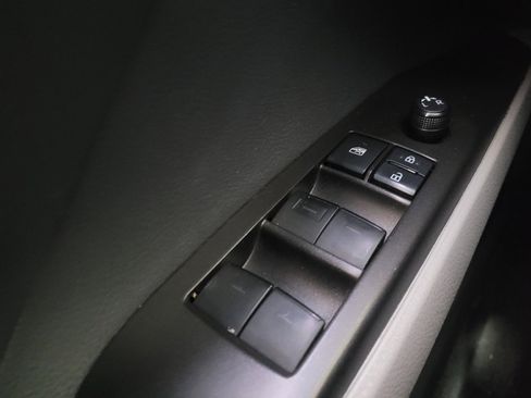 Used 2022 Toyota Camry LE image 27