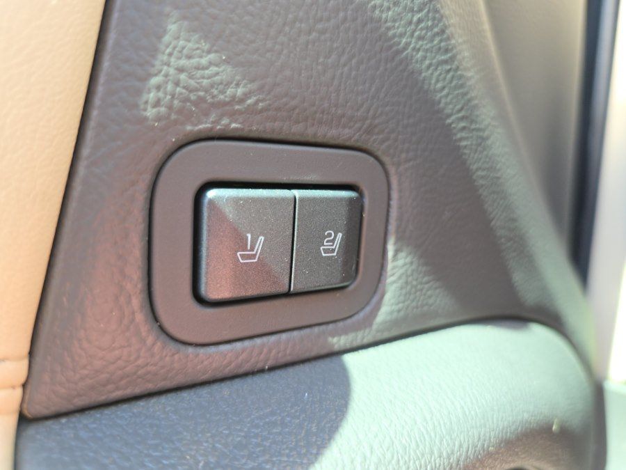 Used 2012 Lincoln MKZ FWD image 27