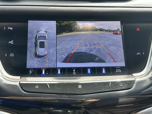 Used 2020 Cadillac XT6 Premium Luxury image 15