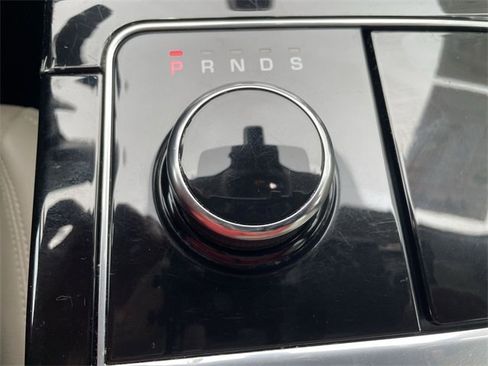 Used 2019 Land Rover Range Rover Velar S image 15