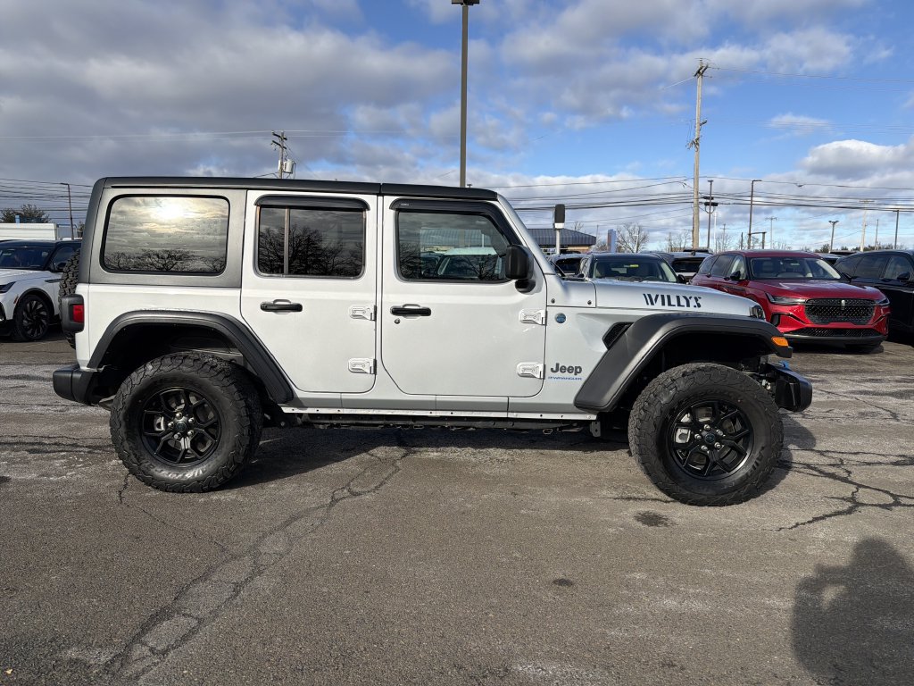Used 2024 Jeep Wrangler Unlimited AWD/4WD image 9