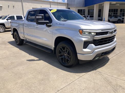 Used 2022 Chevrolet Silverado 1500 RST w/ Max Trailering Package AWD/4WD image 3
