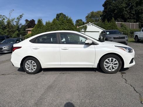 Used 2019 Hyundai Accent SE FWD image 7