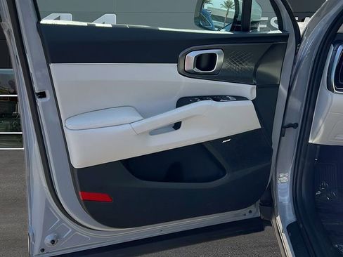 New 2026 Kia Sorento EX w/ EX Premium Package FWD image 9
