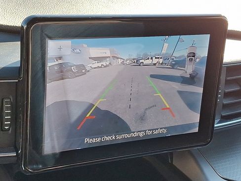 Certified 2022 Ford Explorer XLT w/ Equipment Group 202A image 19