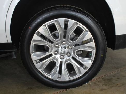 Used 2021 Chevrolet Tahoe Premier RWD image 28