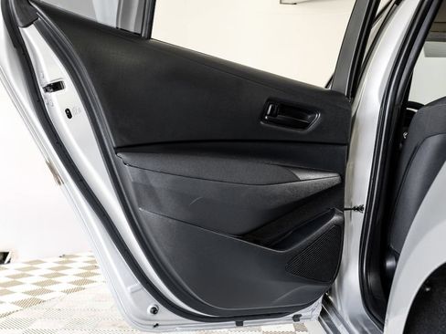 Used 2025 Toyota Corolla LE FWD image 43