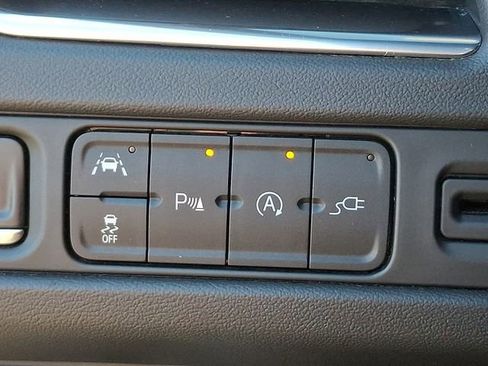 Used 2021 GMC Yukon SLT image 24