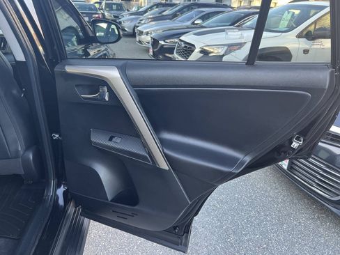 Used 2015 Toyota RAV4 Limited AWD/4WD image 14