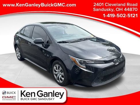 Used 2021 Toyota Corolla LE FWD image 1