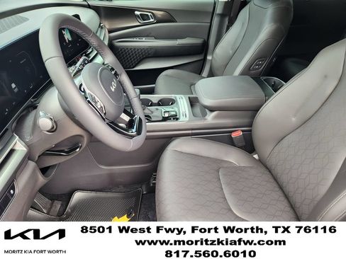 New 2026 Kia Carnival SX w/ SX Dark Edition Package FWD image 9