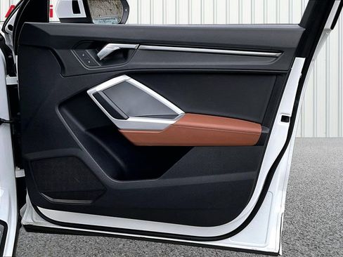 Used 2021 Audi Q3 2.0T Premium Plus w/ Premium Plus Package AWD/4WD image 27