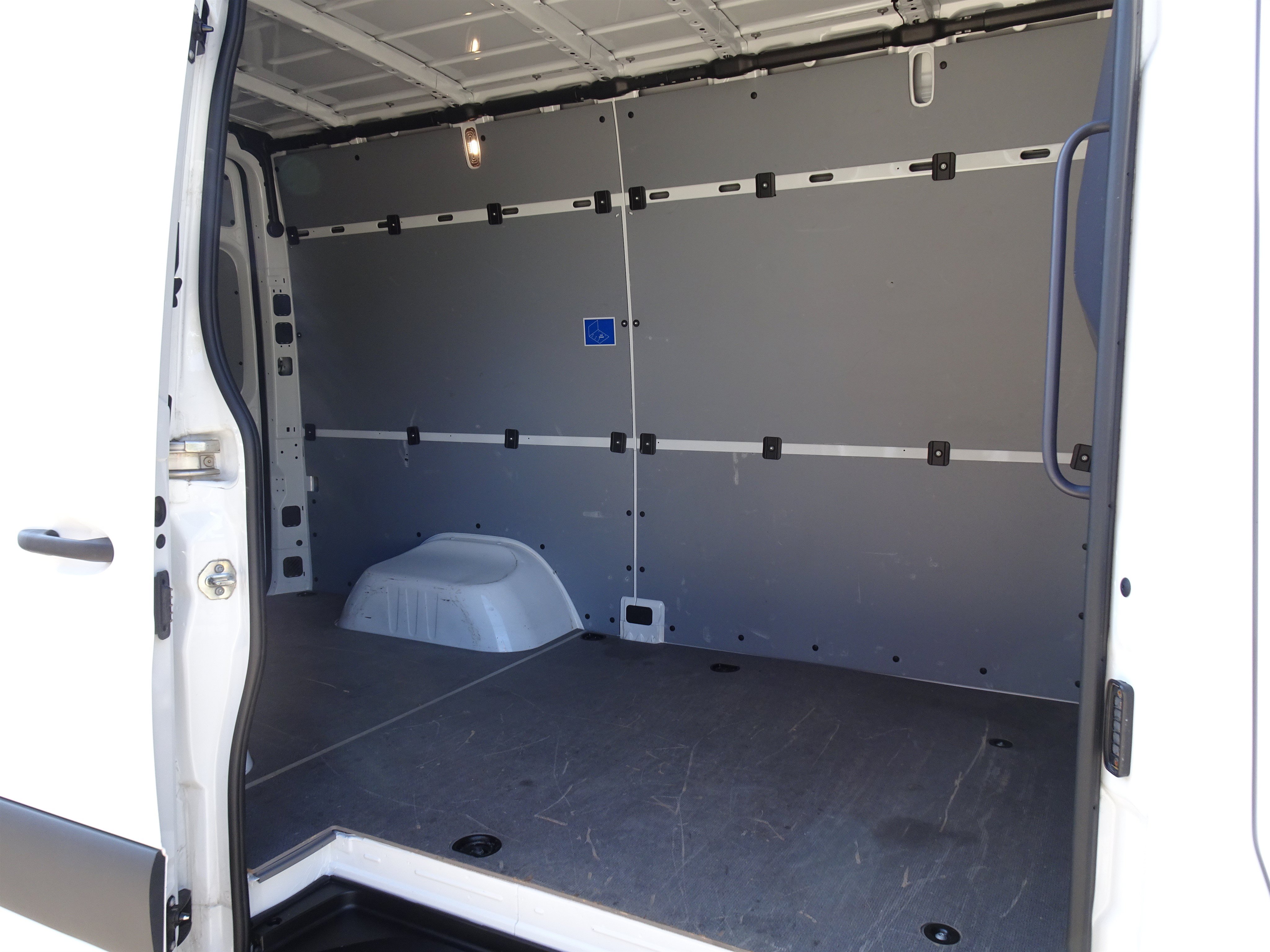 Used 2022 Mercedes-Benz Sprinter 3500 image 7