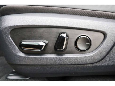 Used 2025 Lexus NX 250 FWD w/ Premium Package image 27