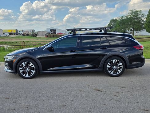 Used 2018 Buick Regal Preferred w/ Sights and Sounds Package AWD/4WD image 8