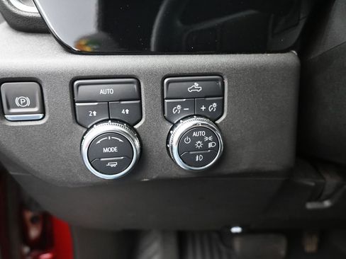 Used 2023 GMC Sierra 1500 Elevation image 33