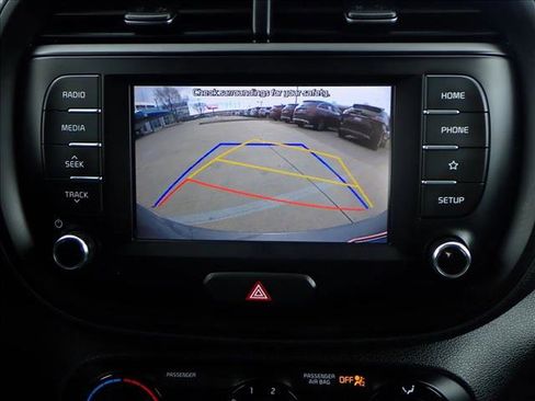 Used 2020 Kia Soul LX image 16