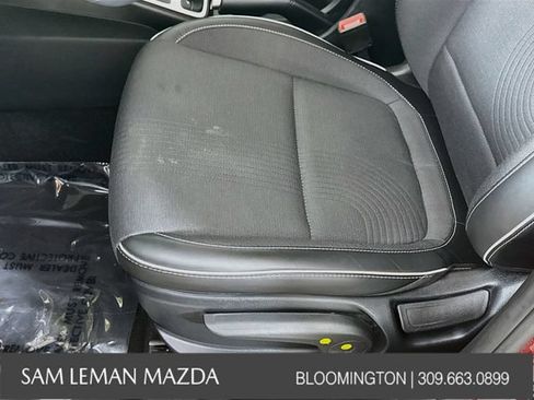 Used 2024 Hyundai Venue Limited FWD image 19