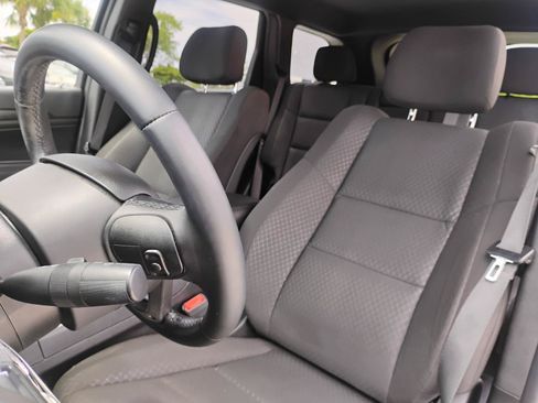 Used 2021 Jeep Grand Cherokee Laredo RWD image 34