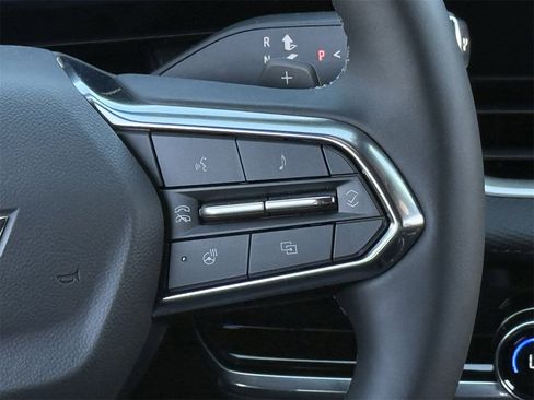 New 2026 Chevrolet Equinox LT w/ Convenience Package II image 14