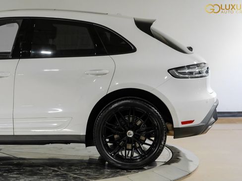 Used 2023 Porsche Macan AWD/4WD image 15